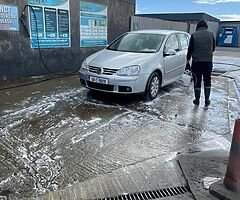 Volkswagen Golf mk5 (low mileage)