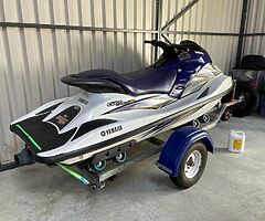 2004 YAMAHA 1300r