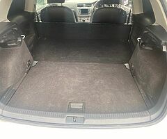 161 Vw golf van, minor damage to front - Image 4/10