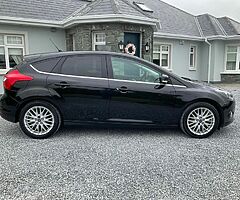 2013 FORD FOCUS 1.0L PETROL SAT NAV NCT 11/23 5 SPEED MANUAL SPOTLESS - Image 6/10
