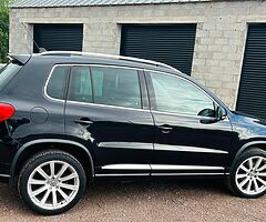 2010 Volkswagen Tiguan - Image 4/10