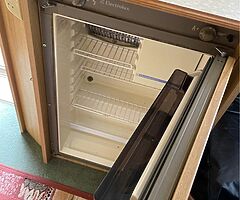 Fleetwood 2 Berth Caravan With Awning For Sale - Image 7/10