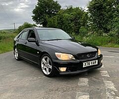 2000 Lexus IS 200