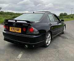 2000 Lexus IS 200