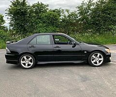 2000 Lexus IS 200 - Image 4/10