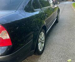 2005 Volkswagen  Passat - Image 5/6