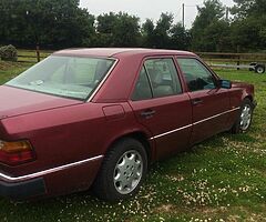 1990 Mercedes 300d - Image 3/3