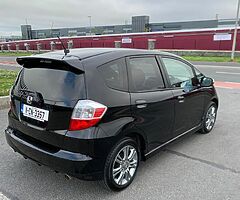2011 Honda Fit Petrol Automatic LOW KMS - Image 3/10