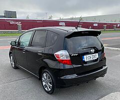 2011 Honda Fit Petrol Automatic LOW KMS - Image 7/10