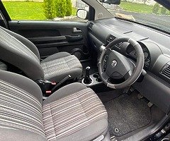 Car - Image 3/6