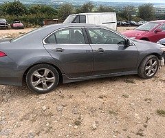 Breaking 2009 Honda accord