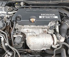 Breaking 2009 Honda accord - Image 5/7
