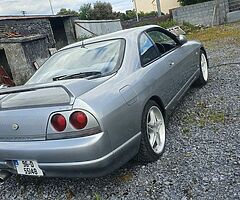 Nissan Skyline r33