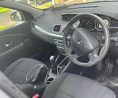 2011 renault fluence 1.5 nct & tax - Image 4/7