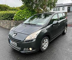 11 Peugeot 7 seats new Nct