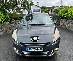 11 Peugeot 7 seats new Nct