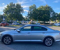 2018 Volkswagen Passat - Image 7/10