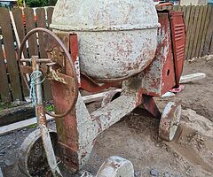 Lister Diesel Cement Mixer - Image 7/7