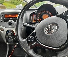 TOYOTA AYGO 1.0 X-PLAY 2016 - Image 4/10