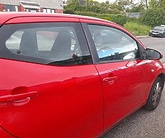 TOYOTA AYGO 1.0 X-PLAY 2016 - Image 7/10