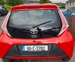 TOYOTA AYGO 1.0 X-PLAY 2016 - Image 8/10