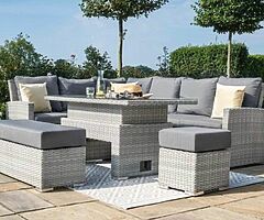 10 SEATER GARDEN SET & RISING TABLE / DELIVERY 