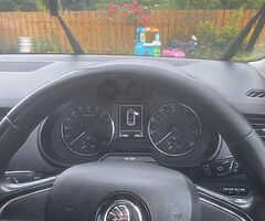 Car - Image 4/4