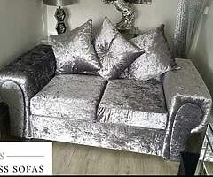 Brand new high quality Italian crushed velvet 3+2 suite of furniture