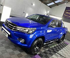 2017 Toyota Hilux - Image 8/10