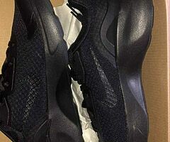 Trainers - Image 3/8