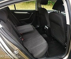 VOLKSWAGEN PASSAT 2014 - Image 4/10