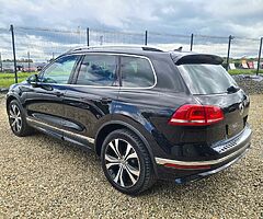 2016 Volkswagen Touareg - Image 7/10
