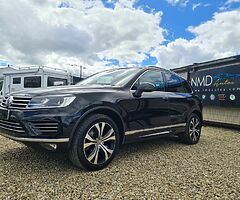 2016 Volkswagen Touareg - Image 9/10
