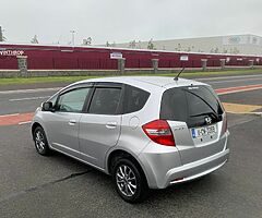 2011 Honda Fit (Jazz) petrol automatic - Image 5/10
