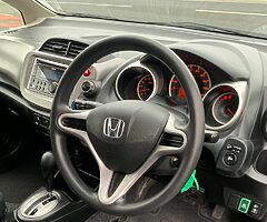 2011 Honda Fit (Jazz) petrol automatic - Image 6/10