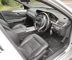 MERCEDES BENZ 2012 E220 D AMG LOW MILEAGE - Image 6/10