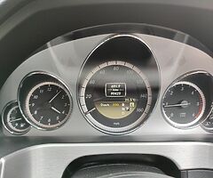 MERCEDES BENZ 2012 E220 D AMG LOW MILEAGE - Image 9/10
