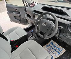 182 Toyota Aqua Self Charging Hybrid - Image 7/10