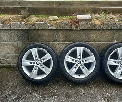 Seat ,Vw,skoda 17inch genuine alloy wheels with good tyres for sale