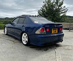 2002 Lexus IS 200