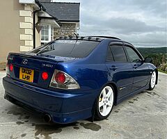 2002 Lexus IS 200 - Image 5/10