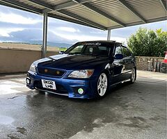 2002 Lexus IS 200 - Image 8/10
