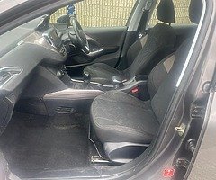 2014 Peugeot Diesel Manual - Image 4/8