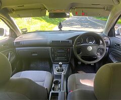 2004 Volkswagen Passat - Image 5/6