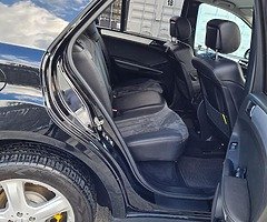 07 Mercedes crewcab low millage - Image 7/10