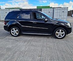 07 Mercedes crewcab low millage - Image 10/10