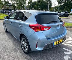 2012 Toyota Auris