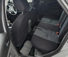 Car - Image 5/7