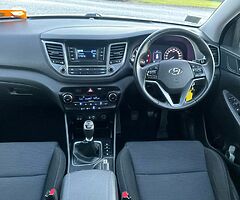 2017 HYUNDAI TUCSON 1.7 DIESEL TAXED NCT SERVICED 6 SPEED MANUAL SPOTLESS - Image 9/10