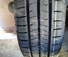 Set of alloys 17s and 2 brand new 15 tyres - Image 9/9